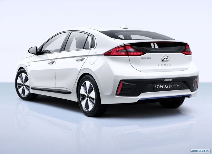 2016 Hyundai Ioniq - фотография 13 из 42