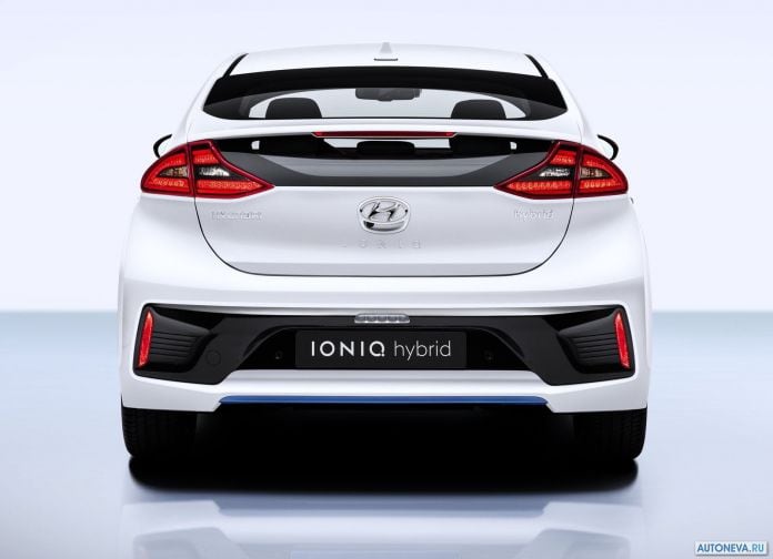 2016 Hyundai Ioniq - фотография 18 из 42