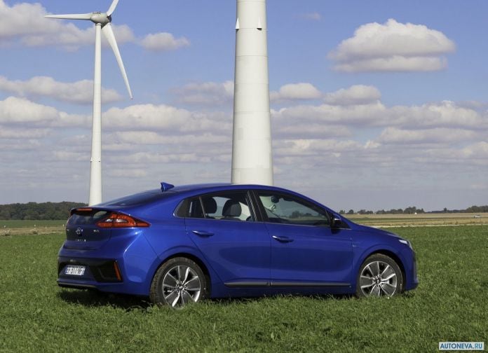 2017 Hyundai Ioniq - фотография 4 из 90 2017 Hyundai Ioniq - фотография 4 из 90