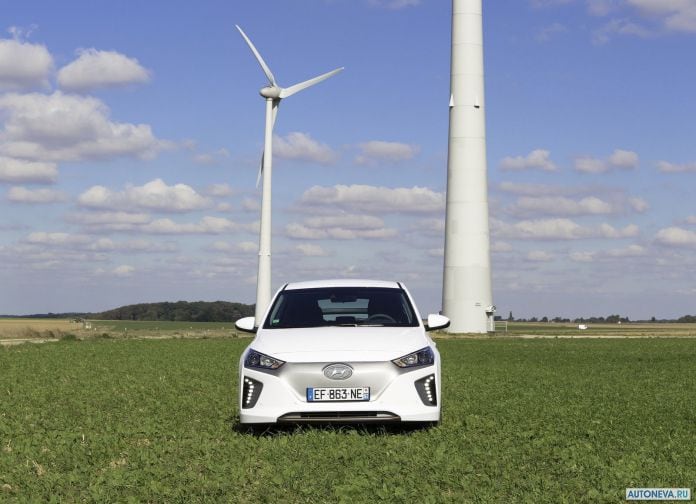 2017 Hyundai Ioniq - фотография 6 из 90 2017 Hyundai Ioniq - фотография 6 из 90