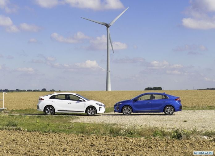 2017 Hyundai Ioniq - фотография 21 из 90