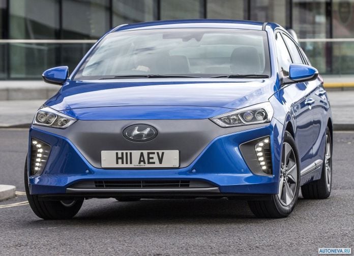 2017 Hyundai Ioniq UK-version - фотография 5 из 205 2017 Hyundai Ioniq UK-version - фотография 5 из 205