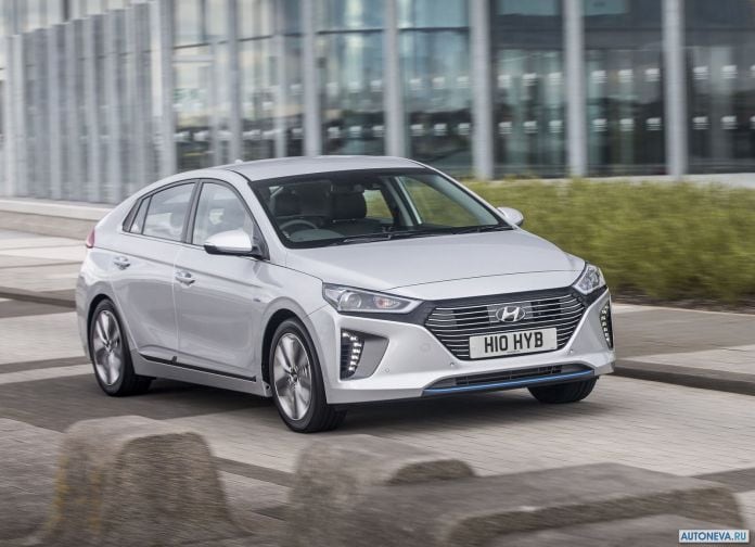 2017 Hyundai Ioniq UK-version - фотография 8 из 205 2017 Hyundai Ioniq UK-version - фотография 8 из 205