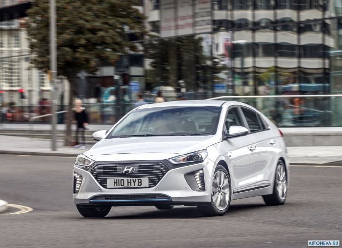2017 Hyundai Ioniq UK-version - фотография 15 из 205 2017 Hyundai Ioniq UK-version - фотография 15 из 205