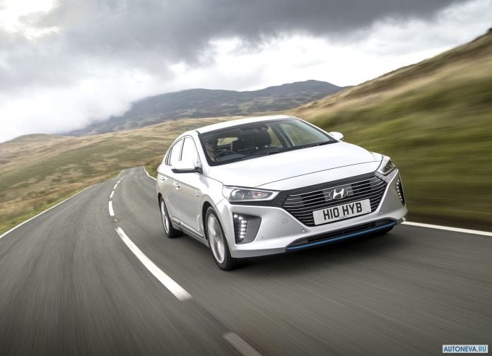 2017 Hyundai Ioniq UK-version - фотография 17 из 205 2017 Hyundai Ioniq UK-version - фотография 17 из 205