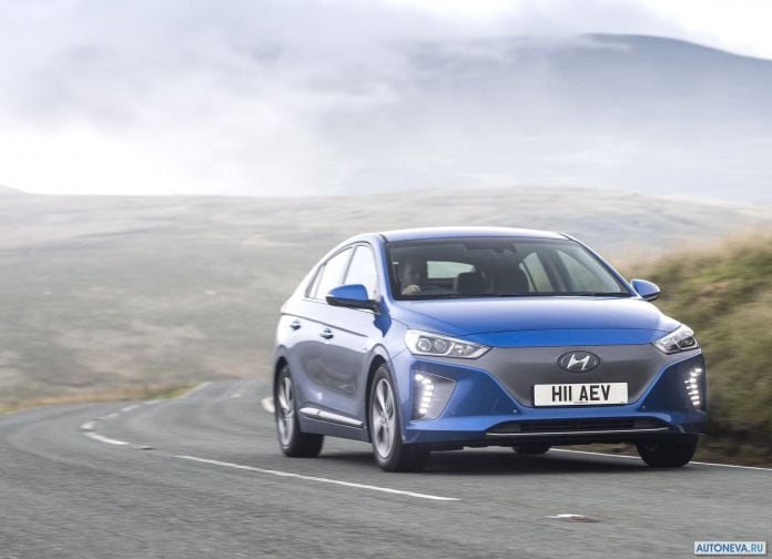 2017 Hyundai Ioniq UK-version - фотография 27 из 205 2017 Hyundai Ioniq UK-version - фотография 27 из 205