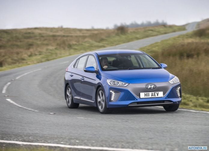 2017 Hyundai Ioniq UK-version - фотография 33 из 205 2017 Hyundai Ioniq UK-version - фотография 33 из 205