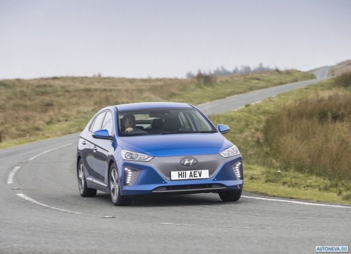 2017 Hyundai Ioniq UK-version - фотография 36 из 205 2017 Hyundai Ioniq UK-version - фотография 36 из 205