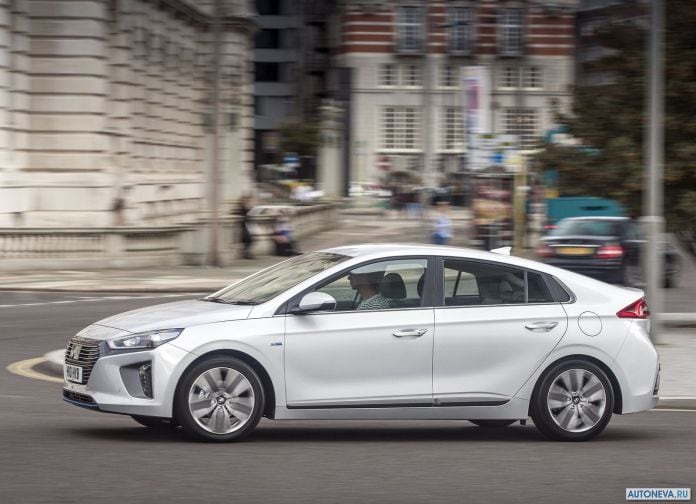 2017 Hyundai Ioniq UK-version - фотография 48 из 205 2017 Hyundai Ioniq UK-version - фотография 48 из 205
