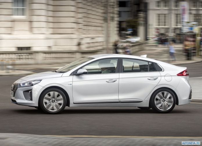 2017 Hyundai Ioniq UK-version - фотография 49 из 205
