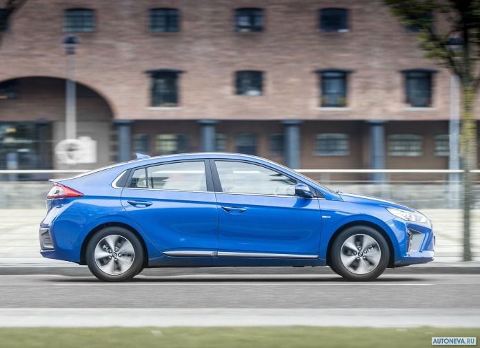 2017 Hyundai Ioniq UK-version - фотография 54 из 205 2017 Hyundai Ioniq UK-version - фотография 54 из 205
