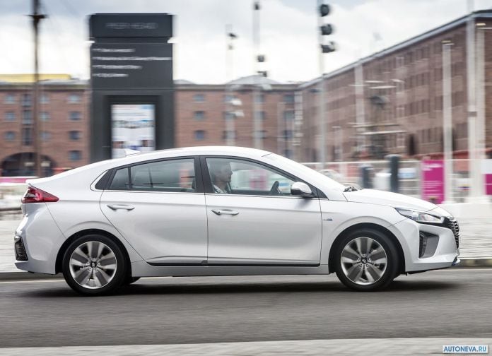 2017 Hyundai Ioniq UK-version - фотография 56 из 205 2017 Hyundai Ioniq UK-version - фотография 56 из 205