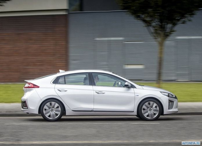 2017 Hyundai Ioniq UK-version - фотография 57 из 205 2017 Hyundai Ioniq UK-version - фотография 57 из 205
