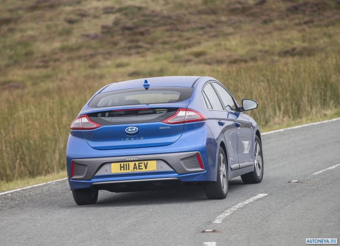 2017 Hyundai Ioniq UK-version - фотография 76 из 205 2017 Hyundai Ioniq UK-version - фотография 76 из 205