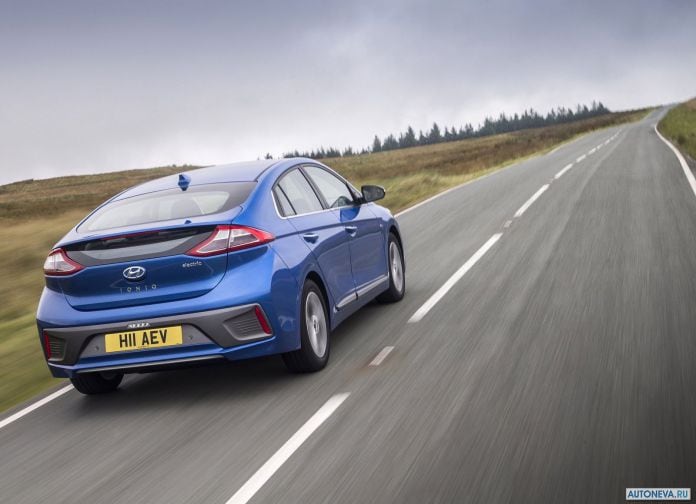 2017 Hyundai Ioniq UK-version - фотография 77 из 205 2017 Hyundai Ioniq UK-version - фотография 77 из 205