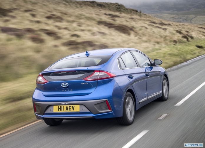 2017 Hyundai Ioniq UK-version - фотография 81 из 205 2017 Hyundai Ioniq UK-version - фотография 81 из 205