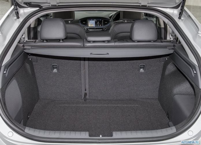 2017 Hyundai Ioniq UK-version - фотография 152 из 205