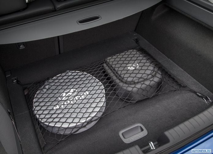 2017 Hyundai Ioniq UK-version - фотография 160 из 205