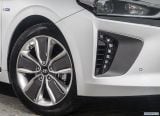 hyundai_2017_ioniq_uk_version_186.jpg