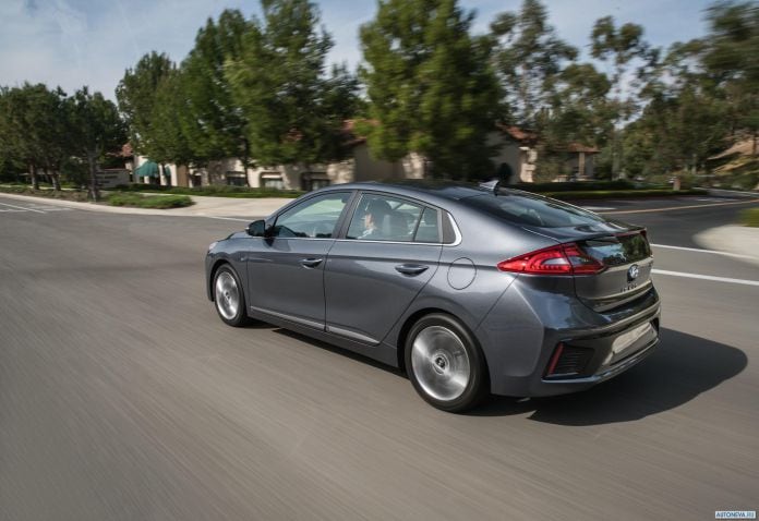 2017 Hyundai Ioniq US-version - фотография 5 из 63