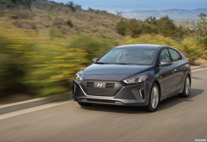 2017 Hyundai Ioniq US-version - фотография 9 из 63