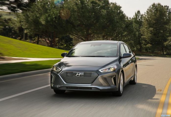 2017 Hyundai Ioniq US-version - фотография 10 из 63 2017 Hyundai Ioniq US-version - фотография 10 из 63