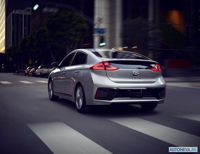 2017 Hyundai Ioniq US-version - фотография 18 из 63 2017 Hyundai Ioniq US-version - фотография 18 из 63