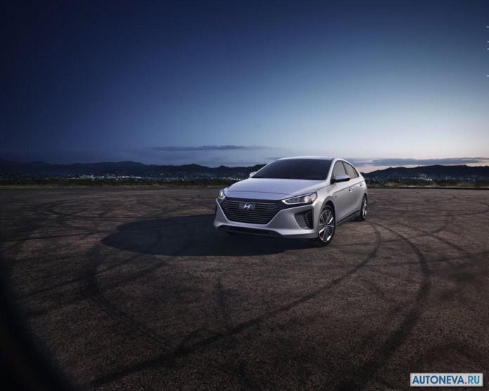 2017 Hyundai Ioniq US-version - фотография 19 из 63 2017 Hyundai Ioniq US-version - фотография 19 из 63