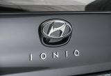 hyundai_2017_ioniq_us-version_038.jpg