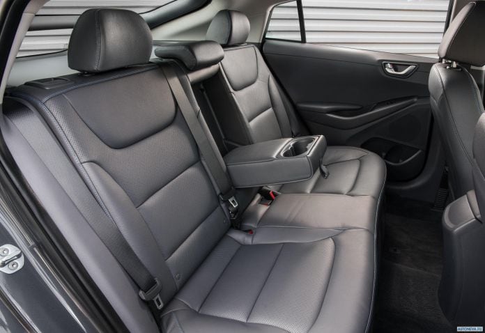 2017 Hyundai Ioniq US-version - фотография 57 из 63 2017 Hyundai Ioniq US-version - фотография 57 из 63