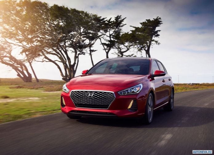 2018 Hyundai Elantra GT - фотография 4 из 75