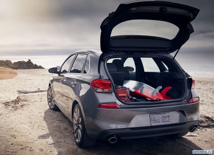 2018 Hyundai Elantra GT - фотография 13 из 75 2018 Hyundai Elantra GT - фотография 13 из 75