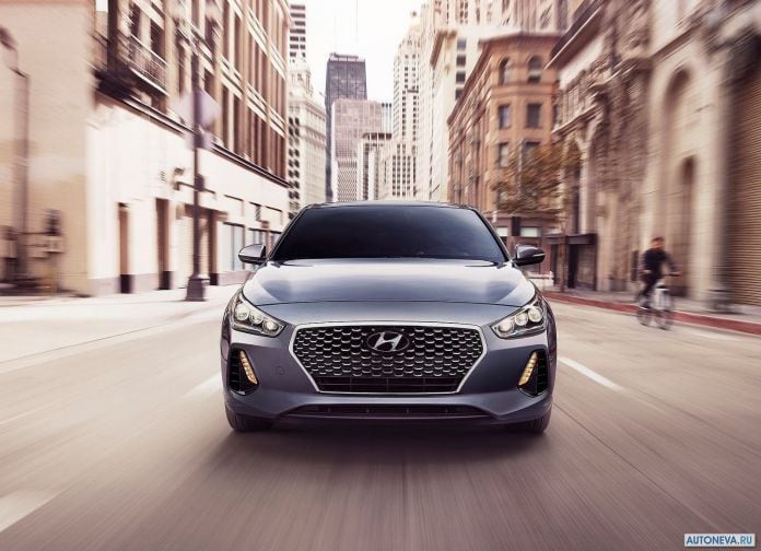 2018 Hyundai Elantra GT - фотография 14 из 75