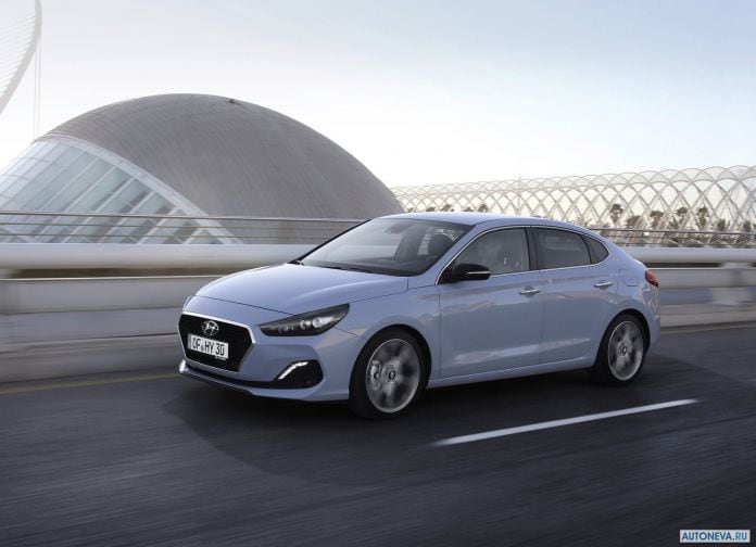 2018 Hyundai i30 Fastback - фотография 15 из 176 2018 Hyundai i30 Fastback - фотография 15 из 176