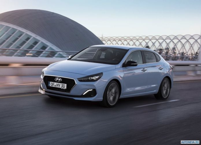 2018 Hyundai i30 Fastback - фотография 16 из 176 2018 Hyundai i30 Fastback - фотография 16 из 176