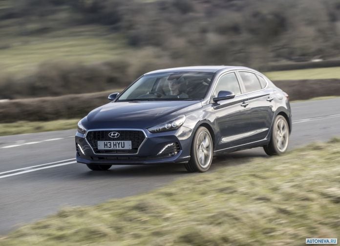 2018 Hyundai i30 Fastback - фотография 32 из 176 2018 Hyundai i30 Fastback - фотография 32 из 176