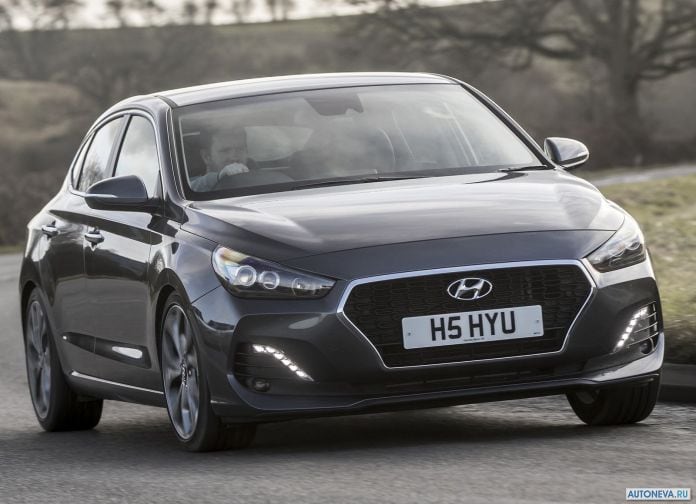 2018 Hyundai i30 Fastback - фотография 39 из 176