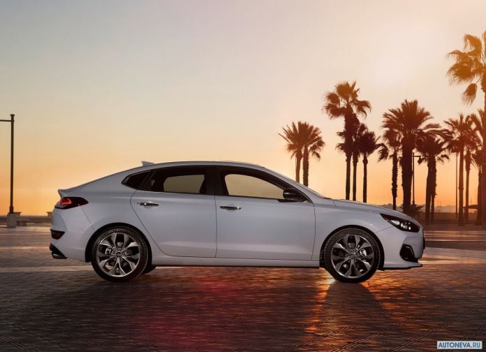 2018 Hyundai i30 Fastback - фотография 61 из 176 2018 Hyundai i30 Fastback - фотография 61 из 176