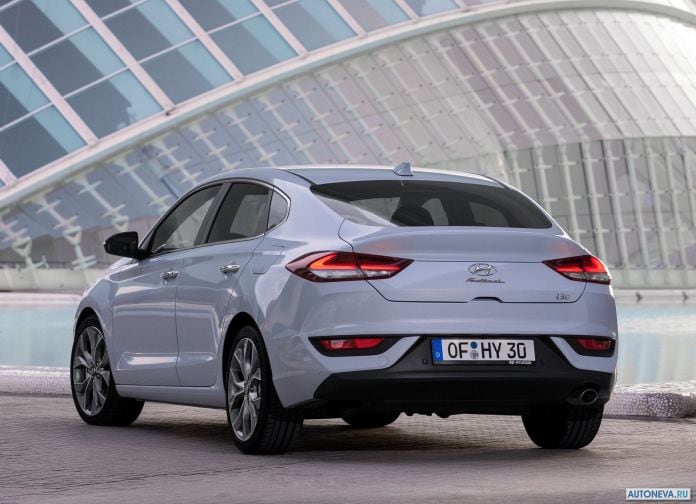 2018 Hyundai i30 Fastback - фотография 71 из 176 2018 Hyundai i30 Fastback - фотография 71 из 176