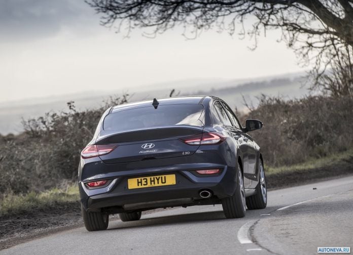 2018 Hyundai i30 Fastback - фотография 83 из 176