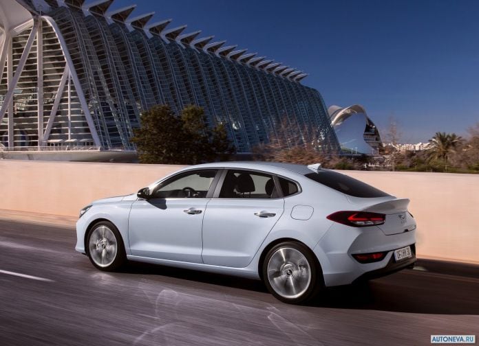 2018 Hyundai i30 Fastback - фотография 97 из 176