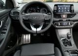 hyundai_2018_i30_fastback_120.jpg