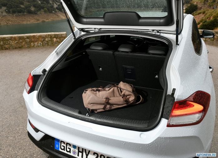2018 Hyundai i30 Fastback - фотография 150 из 176 2018 Hyundai i30 Fastback - фотография 150 из 176