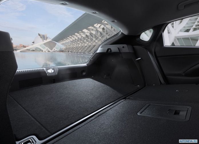 2018 Hyundai i30 Fastback - фотография 151 из 176 2018 Hyundai i30 Fastback - фотография 151 из 176