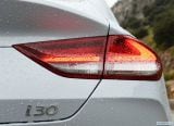 hyundai_2018_i30_fastback_158.jpg