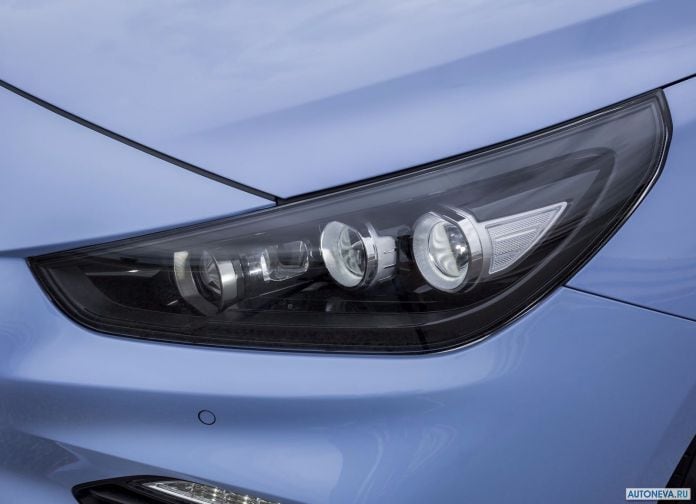 2018 Hyundai i30 N - фотография 24 из 30