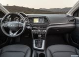 hyundai_2019_elantra_010.jpg