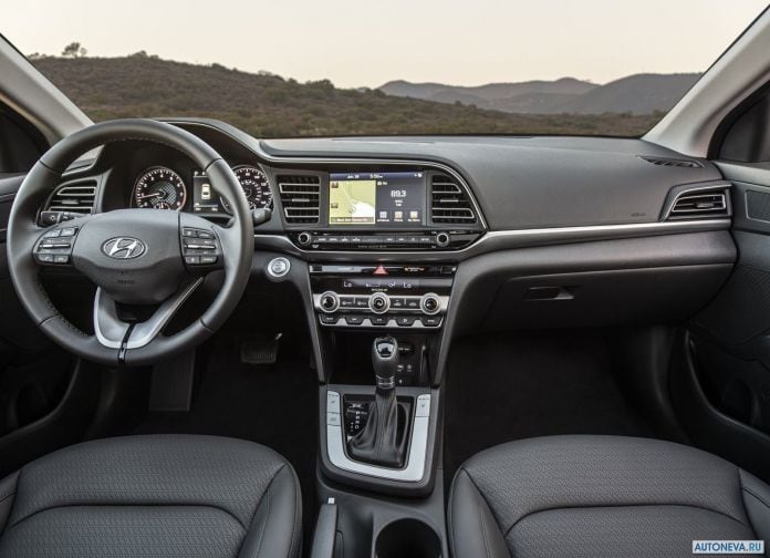 2019 Hyundai Elantra - фотография 10 из 46