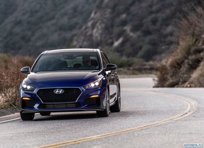 2019 Hyundai Elantra GT N-line - фотография 3 из 28 2019 Hyundai Elantra GT N-line - фотография 3 из 28