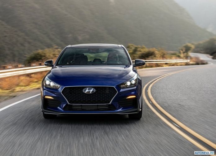 2019 Hyundai Elantra GT N-line - фотография 8 из 28 2019 Hyundai Elantra GT N-line - фотография 8 из 28